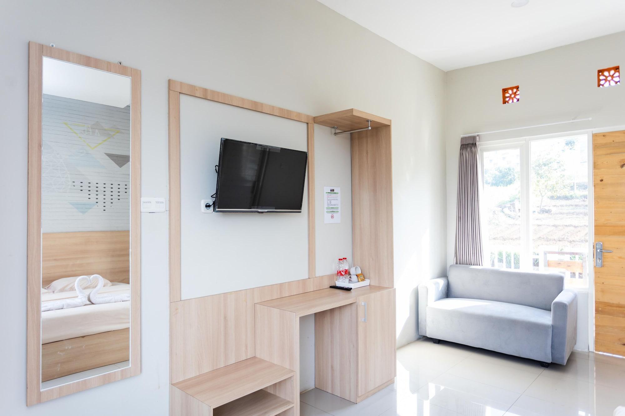 Villa Panderman Indah Бату Екстериор снимка