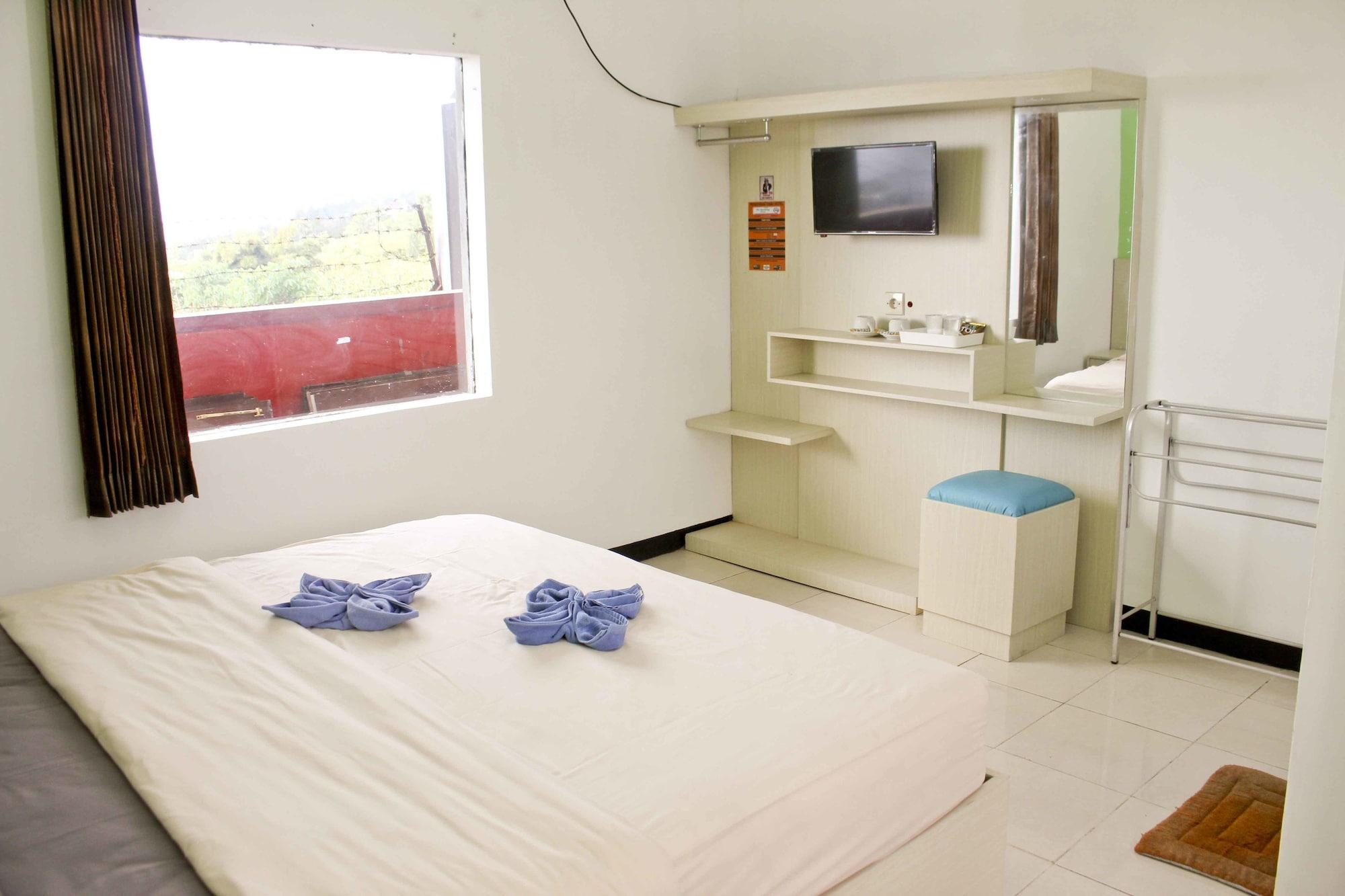 Villa Panderman Indah Бату Екстериор снимка