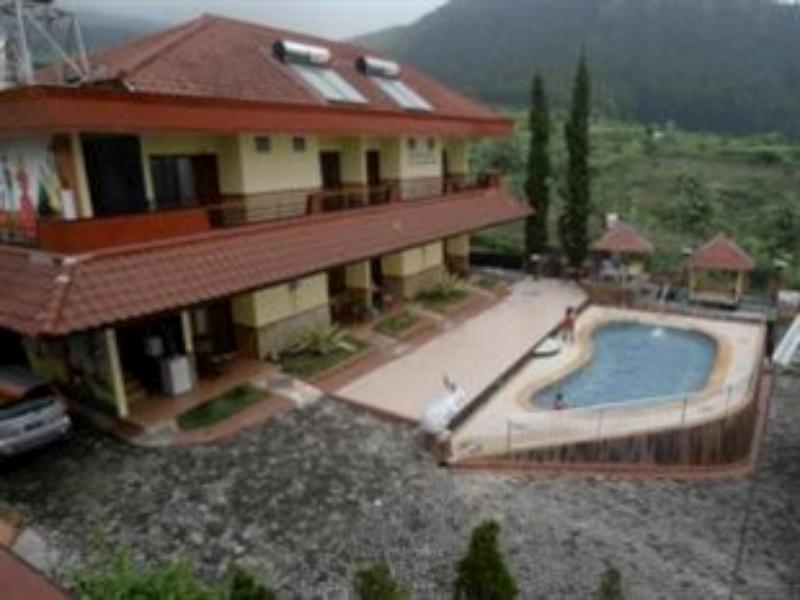Villa Panderman Indah Бату Екстериор снимка