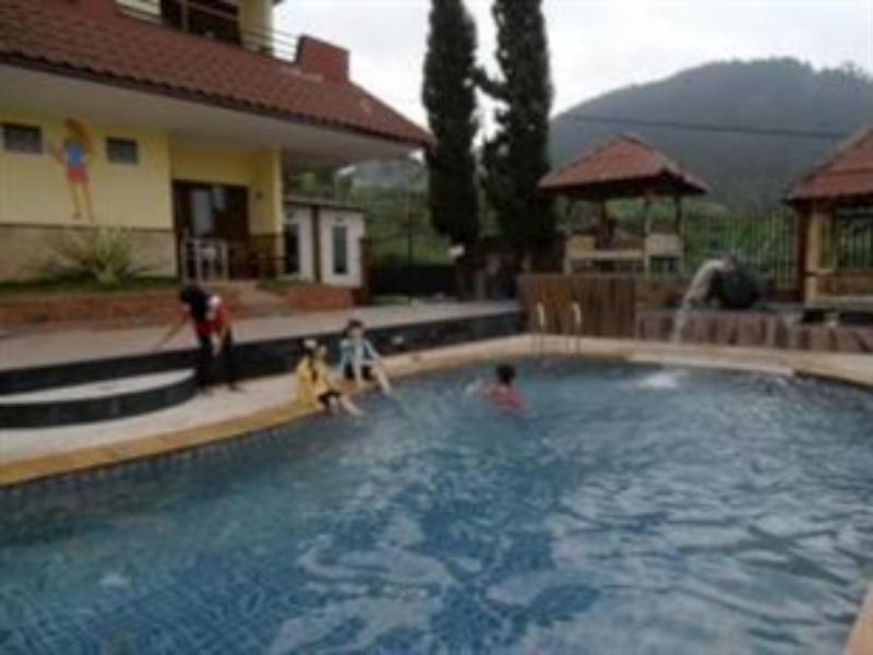 Villa Panderman Indah Бату Екстериор снимка