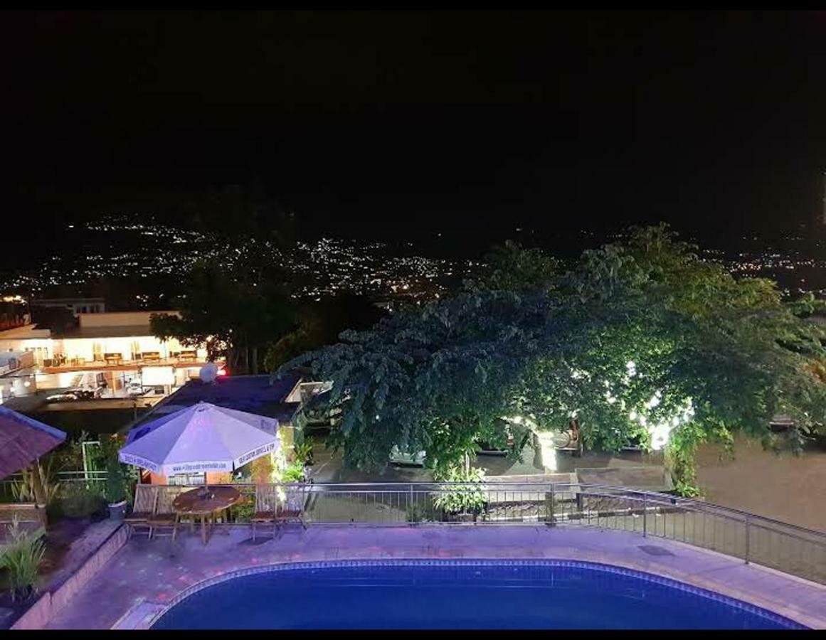 Villa Panderman Indah Бату Екстериор снимка